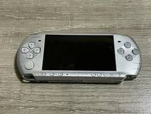 ☆ PSP ☆ プレイステーションポータブル PSP-3000 ミスティックシルバー 動作品 本体のみ Playstation Portable PSP SONY 9760_画像1