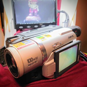 337【Hi8/Video8テープ/録画/再生/外部出力OK】SONY Digital8 ビデオカメラ DCR-TRV620 ソニー本体 L型バッテリーAC充電器 ダビングセット