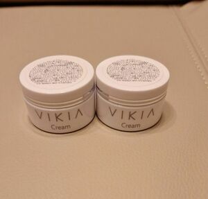 【約6050円相当】3月末まで値下げ価格！VIKIA クオレ化粧品　ホワイトニングクリーム　乾燥肌　高保湿