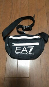 超美品　EMPORIO ARMANI　エンポリオアルマーニ　ボディバッグ