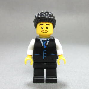 LEGO★143 正規品 サラリーマン 男の人 街の人 ミニフィグ 同梱可能 レゴ シティ タウン 男 女 子供 女の子 男の子 髪の毛 トルソー レッグの画像1