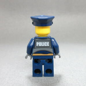 LEGO★153 正規品 警察官 警官 ポリス 街の人 ミニフィグ 同梱可能 レゴ シティ タウン 男 女 子供 女の子 男の子 髪の毛 トルソー レッグの画像2