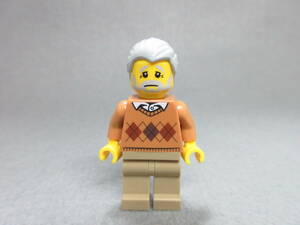 LEGO★241 正規品 お祖父さん 年配者 街の人 ミニフィグ 同梱可能 レゴ シティ タウン 男 女 子供 女の子 男の子 髪の毛 トルソー レッグ