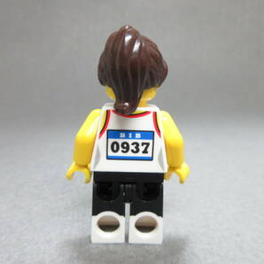 LEGO★283 正規品 スポーツ 陸上 選手 街の人 ミニフィグ 同梱可能 レゴ シティ タウン 男 女 子供 女の子 男の子 髪の毛 トルソー レッグの画像2