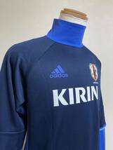 【美品】アディダス サッカー 日本代表 JFA トレーニング ウェア トップス ハイネック KIRIN サイズM 長袖 ネイビー ブルー S93547_画像9