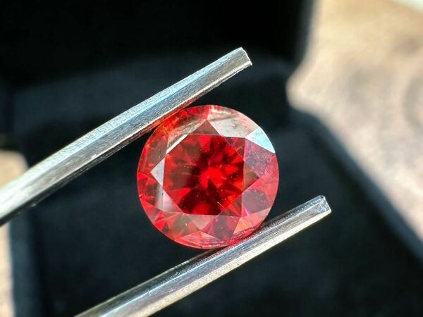 モアサナイト レッド 赤 ガーネット 2.0CT 8.0mm ルース 裸石 証明書付き 人工ダイヤモンド モアッサナイト