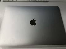 Apple MacBook Air A2179 256G シルバー　2020年 充電回数23回　　本体のみ　中古_画像1