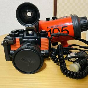 ニコン Nikon Nikonos V ニコノス V 水中カメラ オレンジ Nikkor 20mm F2.8 フィルムカメラ