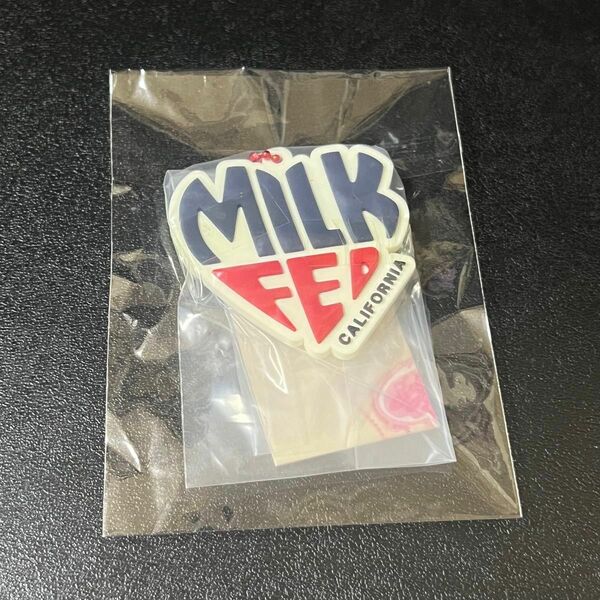 MILKFED.のカプセルラバーマスコット・ロゴA