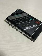 送料無料！　ソニー SONY ウォークマン WM-F102 WALKMAN カセットプレイヤーポータブル ウォークマン ジャンク品_画像3