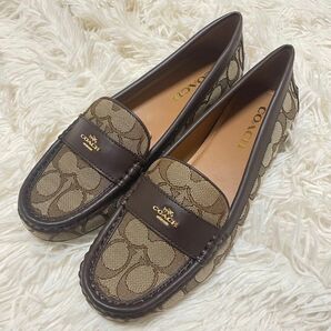 未使用に近い　COACH ドライビングシューズ　ローファー　シグネチャー24.5