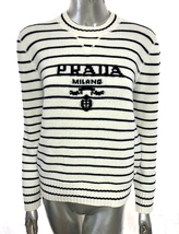 二点落札で送料無料！ 2A48【極美品】PRADA プラダ 24AW インターシャ ロゴ カシミア ウール ストライプ セーター トップス ニット 38 白紺_画像1