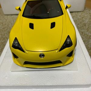 AUTOart 1/18　レクサス LFA （パール・イエロー）　78854 オートアート 