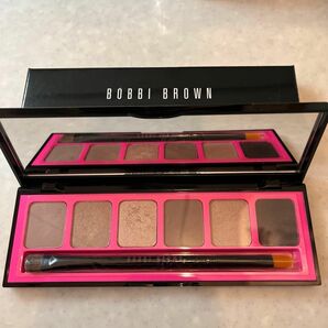 BOBBI BROWN ウルトラヌードアイパレット