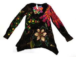 中古 Desigual デシグアル 長袖 カットソー 総柄 　茶系　M 　ロゴ刺繍　花　ステッチ