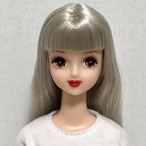 たまき 赤眉 赤リップ 銀髪 ジェニー ジェニーフレンド リカちゃんキャッスル ドール 人形 ジェニー jenny doll おたのしみドール 