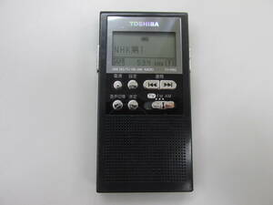 ◆ 東芝 TY-TPR2 AM/FM 携帯ラジオ ポケットラジオ サイズ約11 x 5.5 cm /6476SA-J