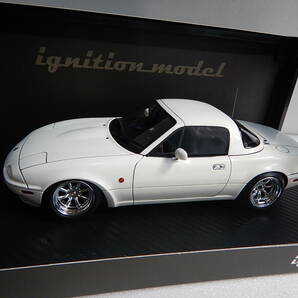 ignition model 1/18 Eunos Roadster （NA） White 0663 ハードトップ仕様の画像2