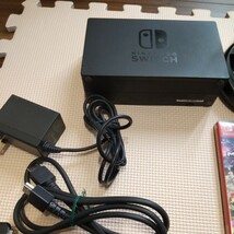  任天堂Switch　本体　ソフト2本セット　その他付属品_画像4