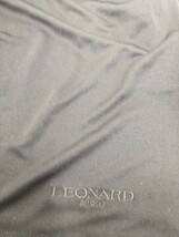 5．レオナール LEONARD SPORTS カラフル花柄入り テロテロ素材 ポリエステルシャツ レディース42 黒x210_画像3