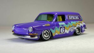 ホットウィール Hot Wheels 改 custom '69 volkswagen squareback 車高短 ホイール交換 カスタムミニカー 限定モデル スプリングモデル