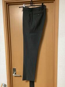 ユニクロ　春秋　ビジネスパンツ　感動パンツ?　W８２cm 　試着程度　ほぼ未使用品