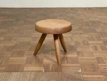 -od7r1｜Charlotte Perriand オーク無垢 524 TABOURET BERGER｜タバリトベルジェスツール ミッドセンチュリー 名作 カッシーナ ラック _画像2