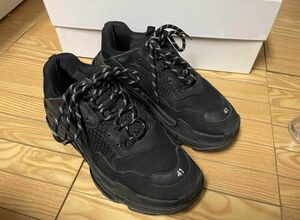 【正規品】BALENCIAGA バレンシアガ triple s トリプルS