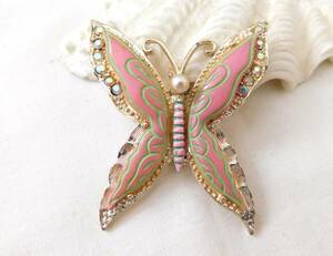 ヴィンテージ　オーロララインストーンが飾られた古い素敵なピンクの蝶々モチーフのブローチ　送料120