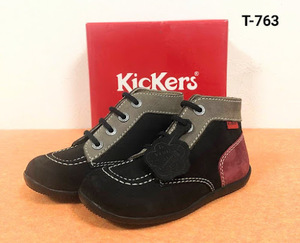 《新品》KicKer's 子ども靴　ブーツ　レザー　17cm 黒 箱付き　汚れあり（写真参照）