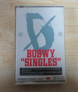 送料無料 即決 1999円 カセット BOOWY ボウイ SINGLES 歌詞カード付 布袋寅泰 氷室京介 歌詞カード付