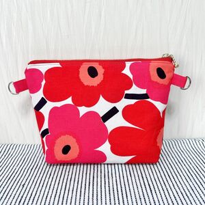 マリメッコ　marimekko ポーチ 花柄 小物入れ コスメポーチ 化粧ポーチ　ハンドメイド