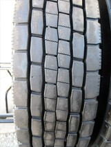 送料無料　225/80R17.5　DUNLOP　SP680　ミックス　2023年製　2本セット　14mmぐらい　バリ溝_画像2