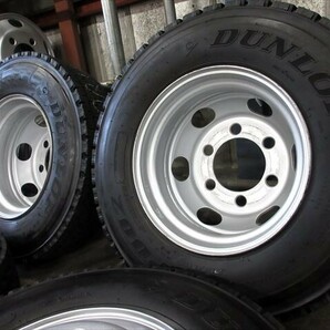 送料無料 スタッドレス 225/80R17.5 DUNLOP SP002 22年 4トン車17.5×6.00 6穴 再塗装 6本 フォワード レンジャー ファイター等の画像3