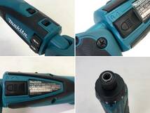 【9489】makita マキタ 充電式ペンドライバドリル DF010D 7.2V バッテリ 2個 BL0715 BL7010 充電器 DC07SA 動作確認済み 中古品_画像3