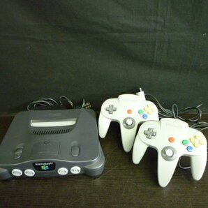 EMB-62137-45 任天堂 NINTENDO64 ニンテンドー64 本体 NUS-001 コントローラー 2点付きの画像1