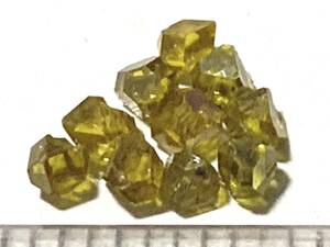 人造ダイヤモンド原石・極小・10個（鉱物標本）