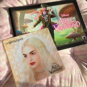 Alice in Wonderland アリス・イン・ワンダーランド パンフレット アン・ハサウェイ 非売品 マウスパッド 映画
