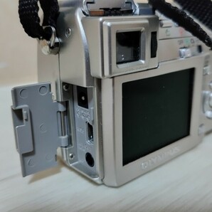 【ジャンク品】OLYMPUS オリンパス コンパクトデジタルカメラ CAMEDIA C-770 Ultra Zoom の画像3