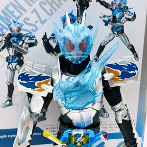 中古品 S.H.Figuarts フィギュアーツ 仮面ライダービルド 仮面ライダークローズチャージ