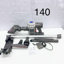 3AB72【動作品】dyson ダイソン 掃除機 コードレスクリーナー DC62 家電 中古 現状品_画像1