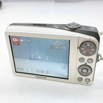 3AD22【動作品】FUJIFILM 富士フイルム FINEPIX F60 fd デジタルカメラ デジカメ 現状品_画像3