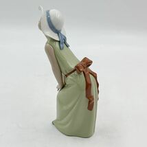 3AD65 リヤドロ LLADRO 鏡の前で 若草色の少女 5009 陶器人形 現状品_画像4