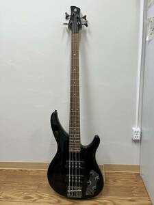 【42165.0310R】☆中古動作未確認☆YAMAHA　ヤマハ　TRBX304　エレキベース　ブラック　Blackstar BASS　ミニアンプ等付属品付き