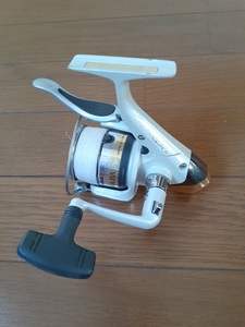 【中古】ダイワ DAIWA エンブレム-Z 3000LBA　EMBLEM-Z スピニングリール ／ 磯釣り 釣具 釣り用品 シマノ SHIMANO リョービ