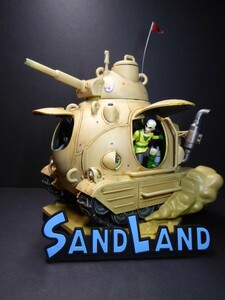 バンダイ　1/24　 サンドランド国王軍戦車隊104号車　ライト点灯完成品