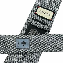 1円 極美品 GUCCI グッチ 現行 ネクタイ GG柄 蜂 ハチ bee シルバー 銀色 紳士服 スーツ シルク メンズ 高級 ブランド ビジネス_画像6