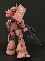 改修塗装済み完成品　MG 1/100 MS-06S シャア専用 ザクII Ver.2.0 (機動戦士ガンダム)_画像7