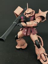 改修塗装済み完成品　MG 1/100 MS-06S シャア専用 ザクII Ver.2.0 (機動戦士ガンダム)_画像2