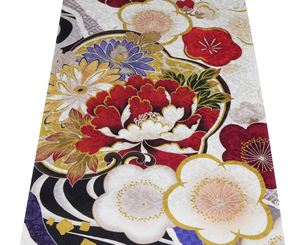 1501番　新品 正絹　振袖用サンプル地端切れ 約98㎝ 　松川菱に菊や桜の地模様入　白の地色に波や波頭に梅や菊や牡丹の花模様